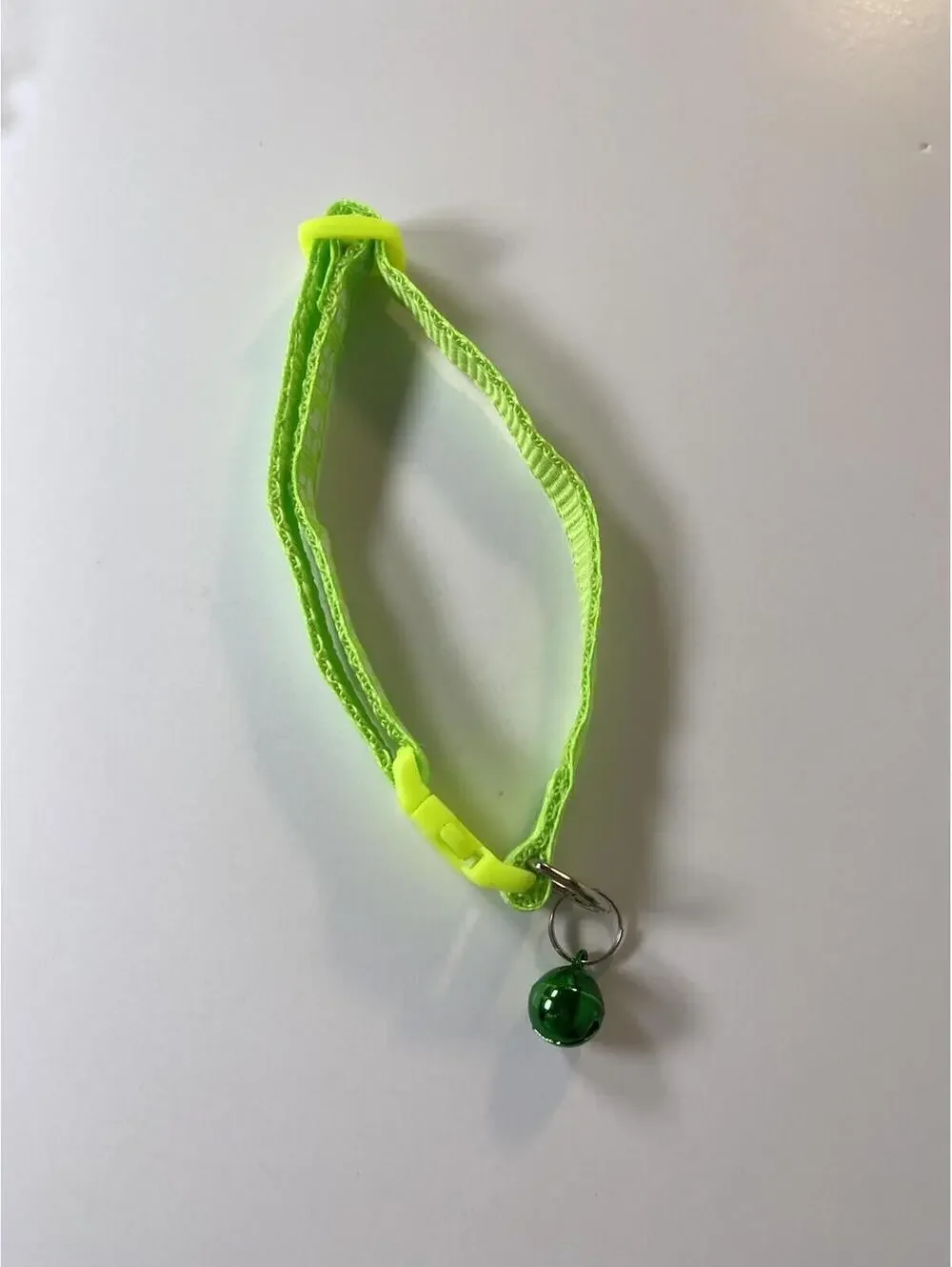 Green Pet Collar for Cats and Small Dogs Adjustable Pet New with Jingle Bell!
